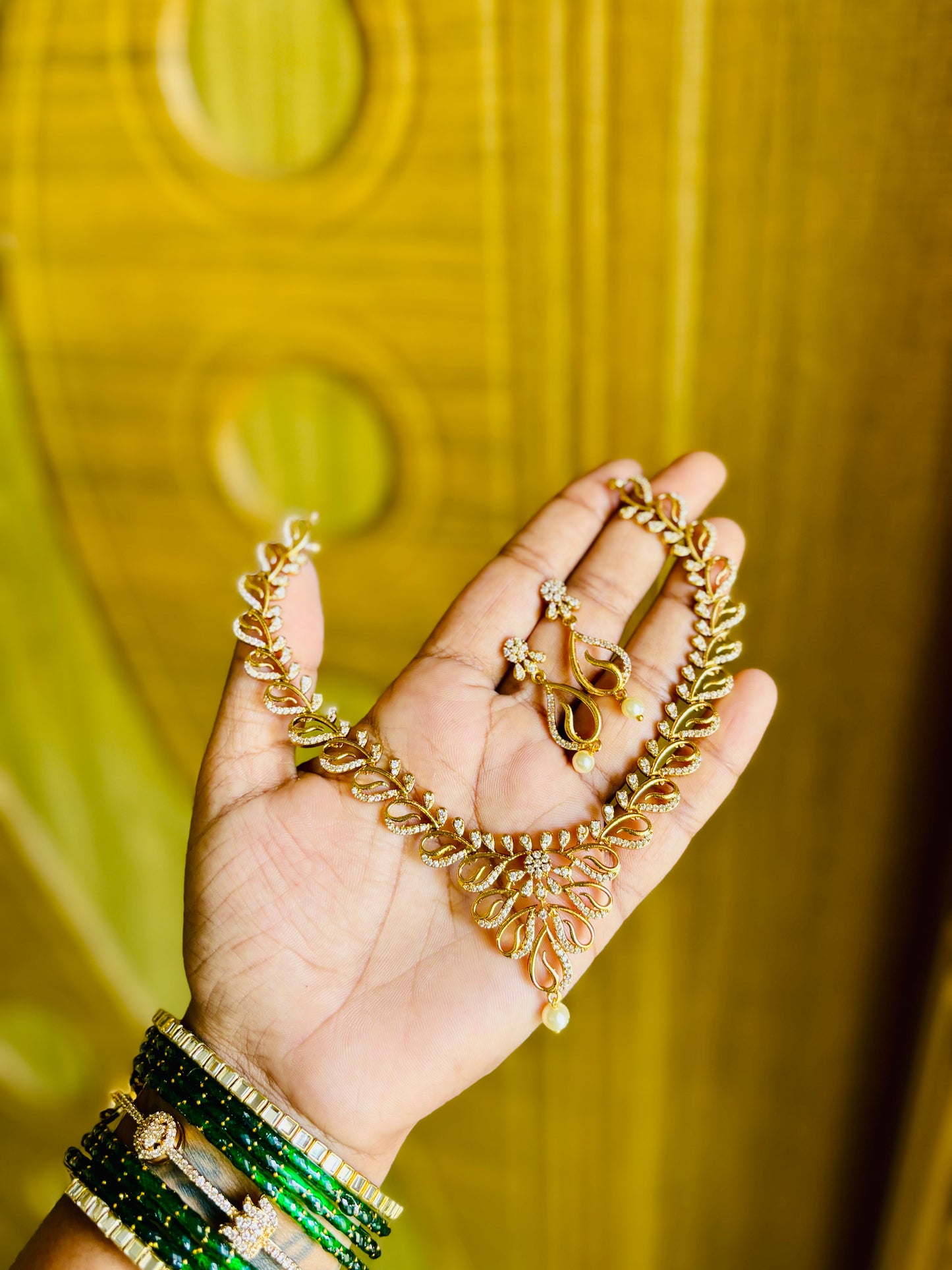Abarna neckset