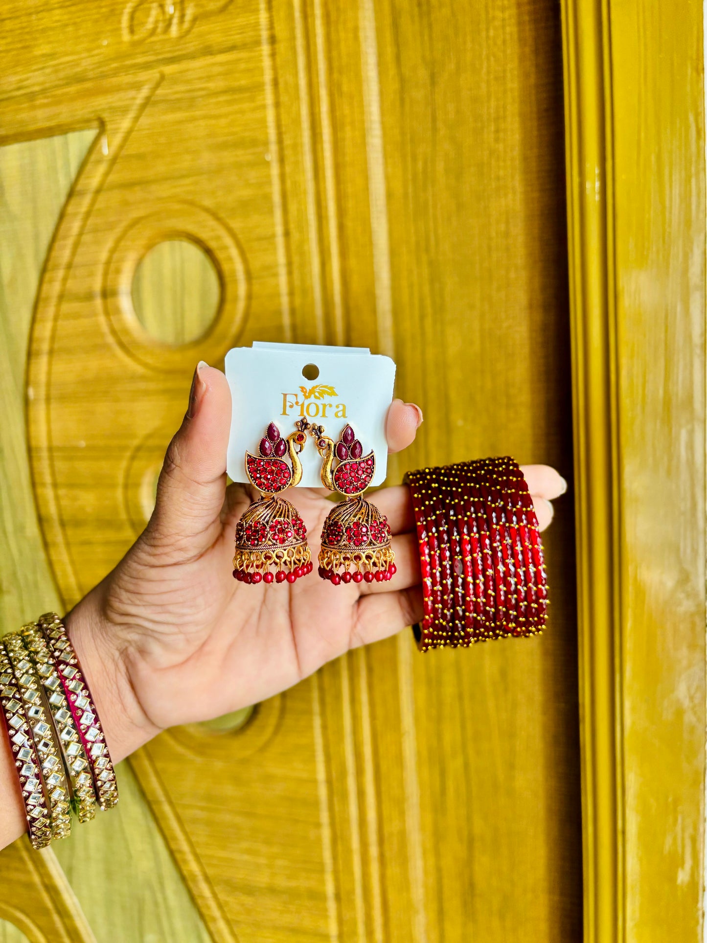 Maroon peacock combo