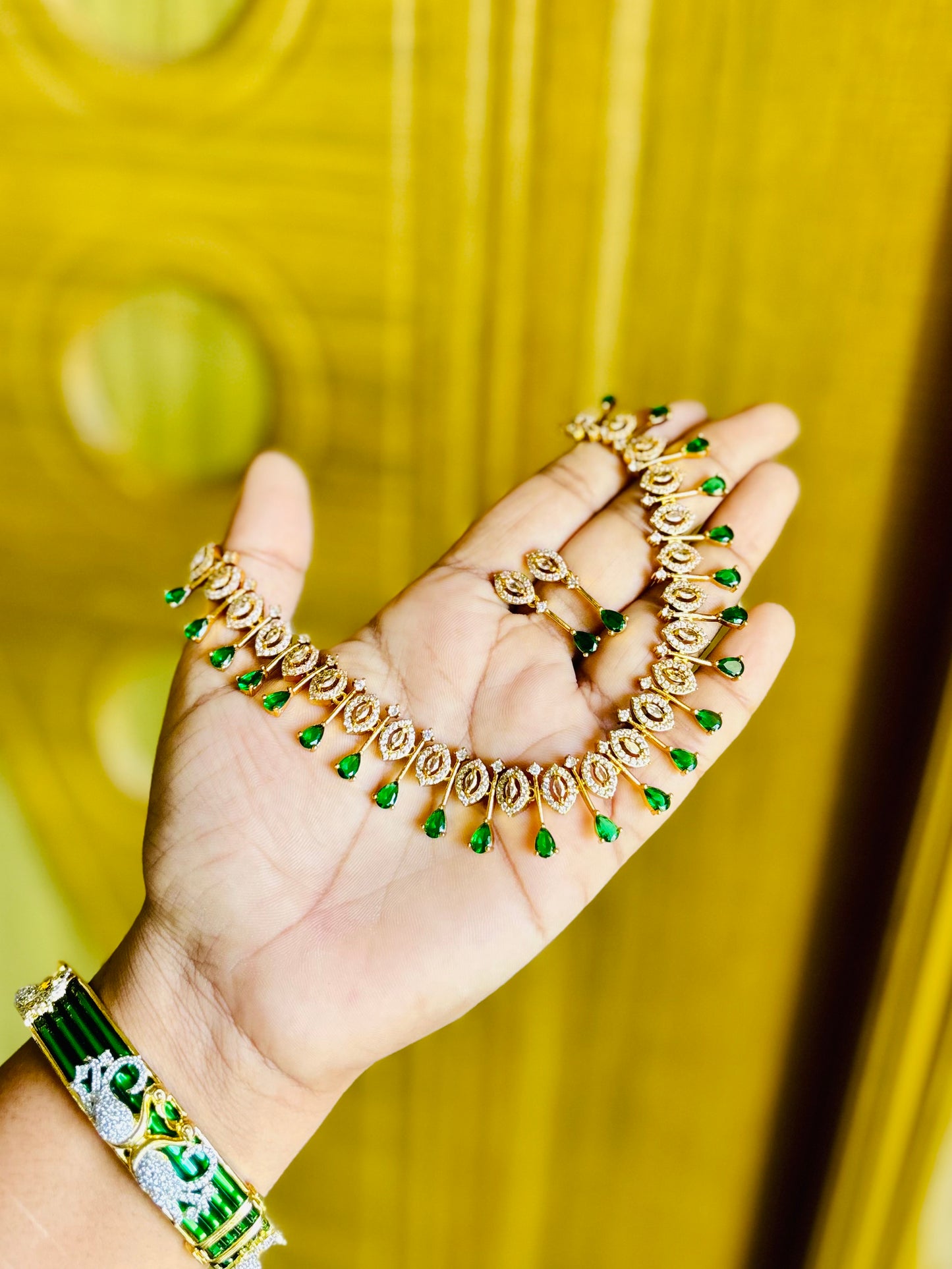Mona green ad neckset - MGN1