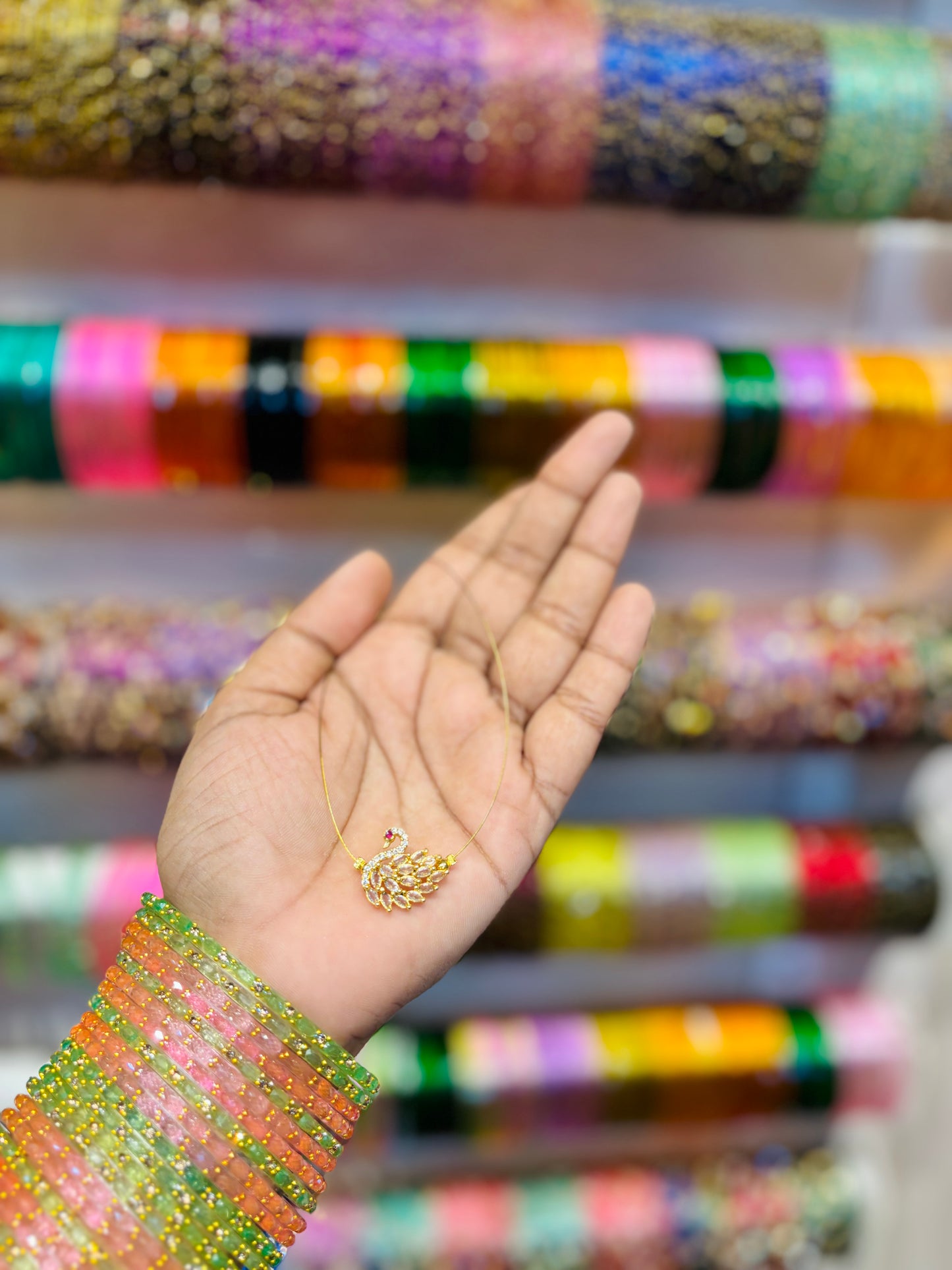 Swan invisible chain