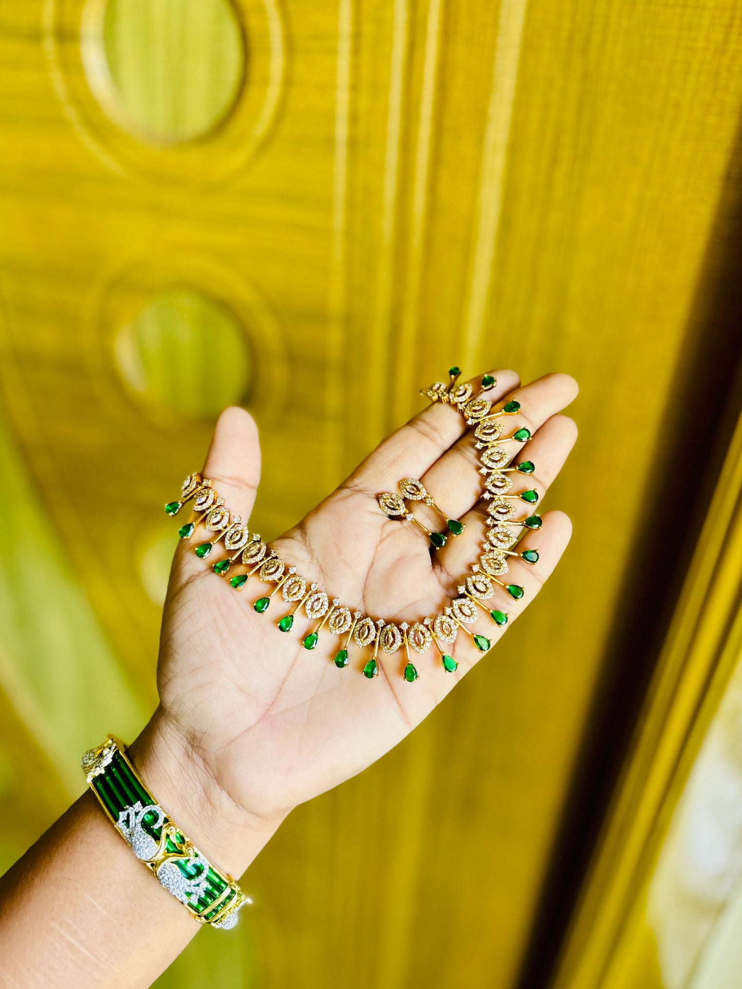 Mona green ad neckset - MGN1