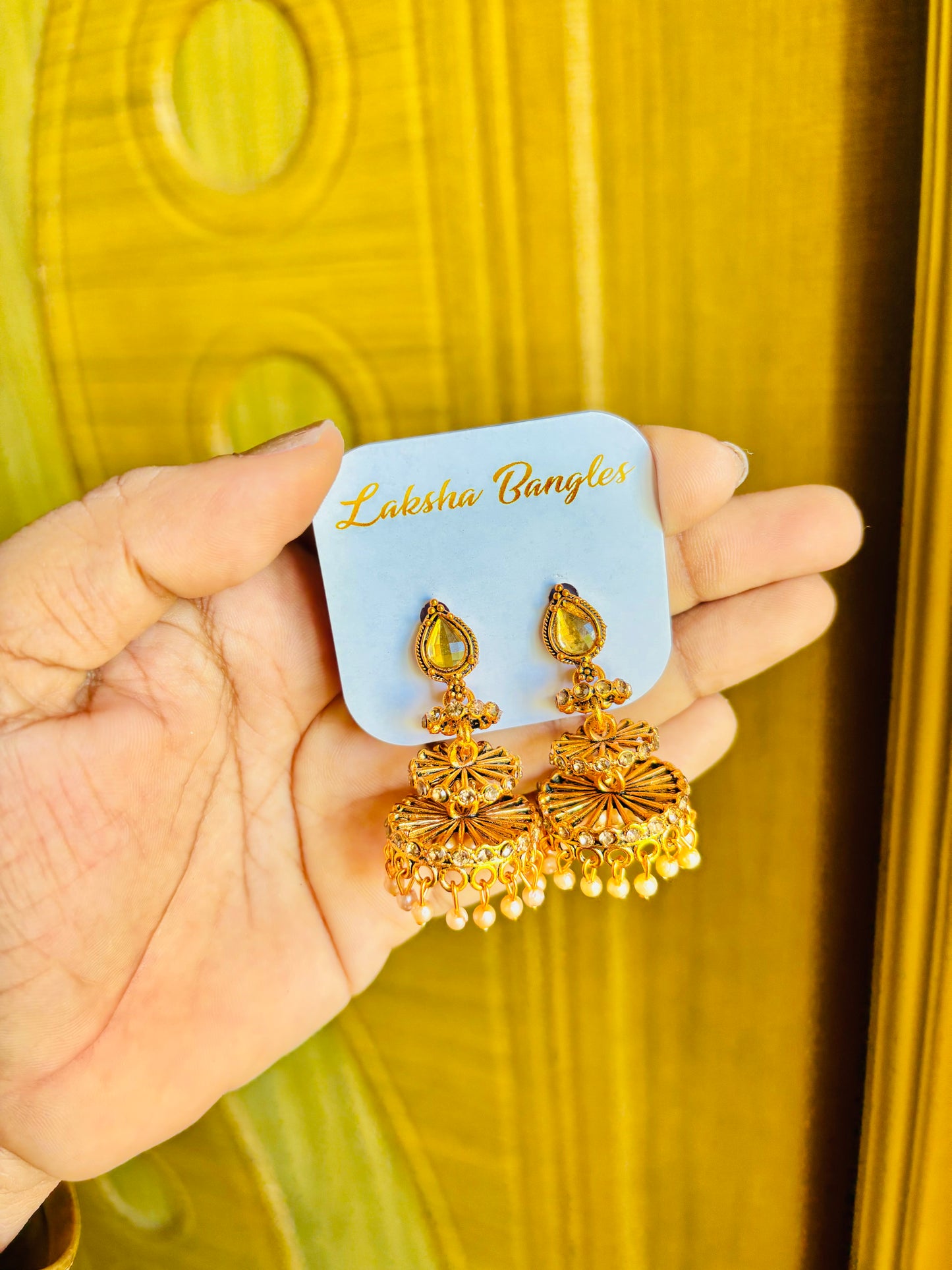 ✨Golden dancing jhumkas✨