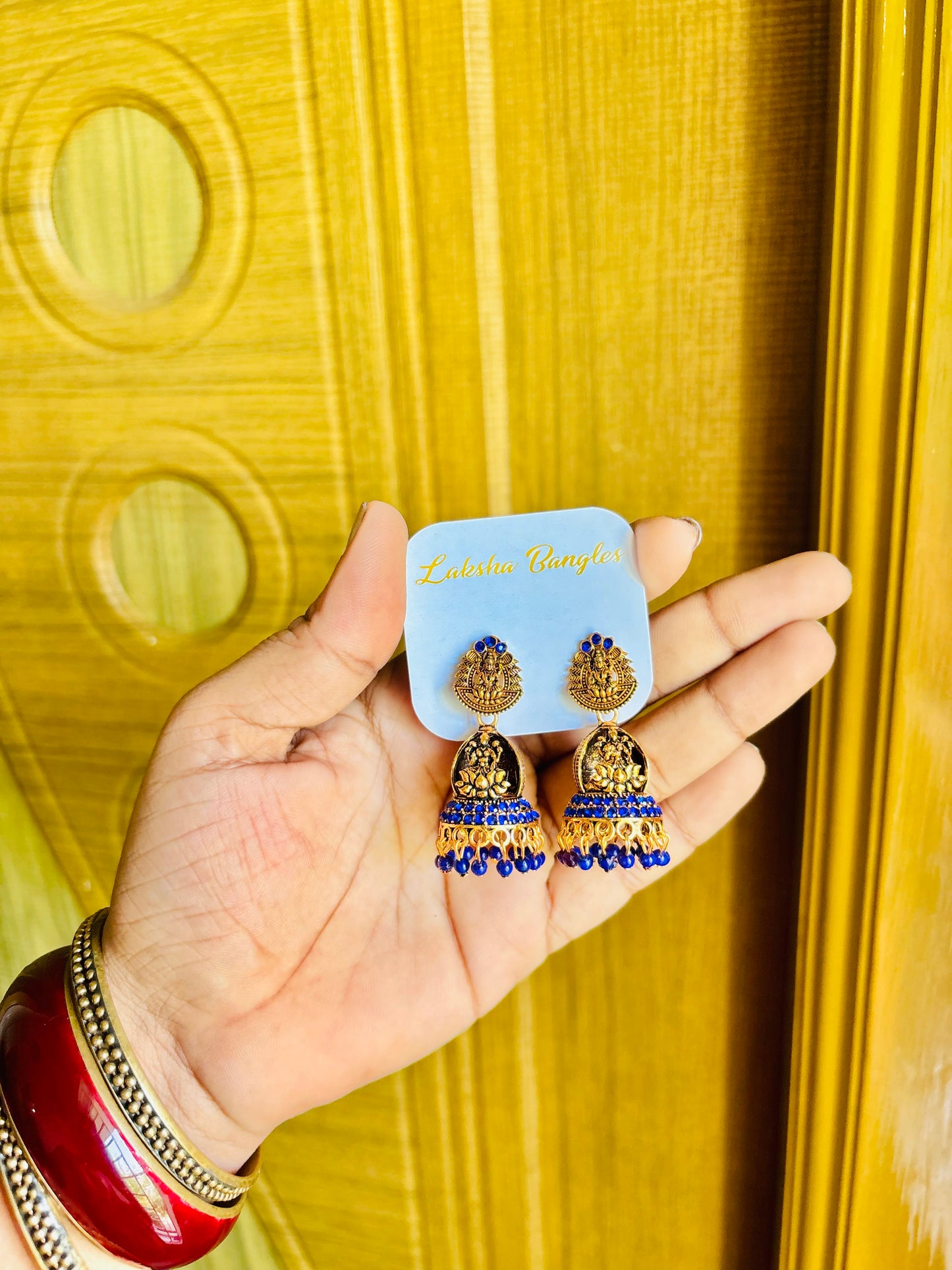 Lakshmi golden jhumkas✨
