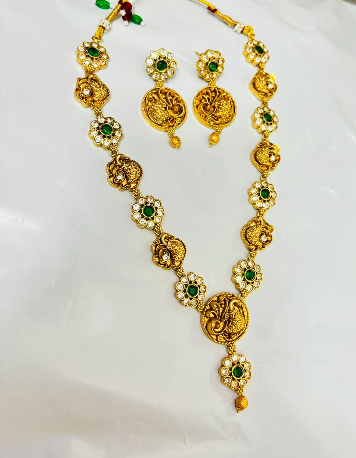 Antique peacock neckset