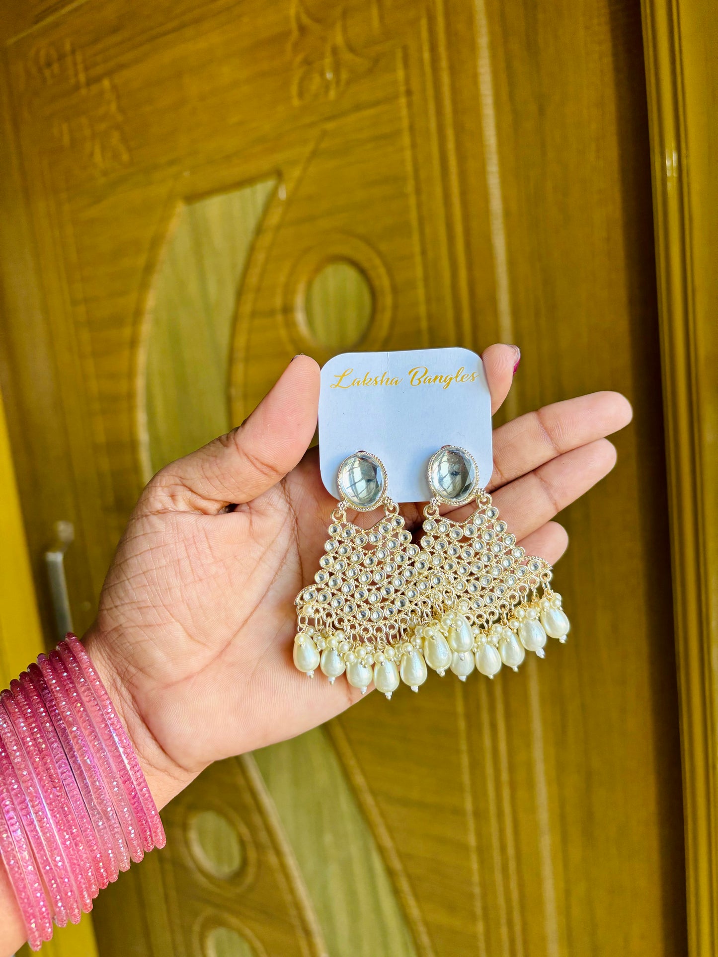 White pearl earrings🎀